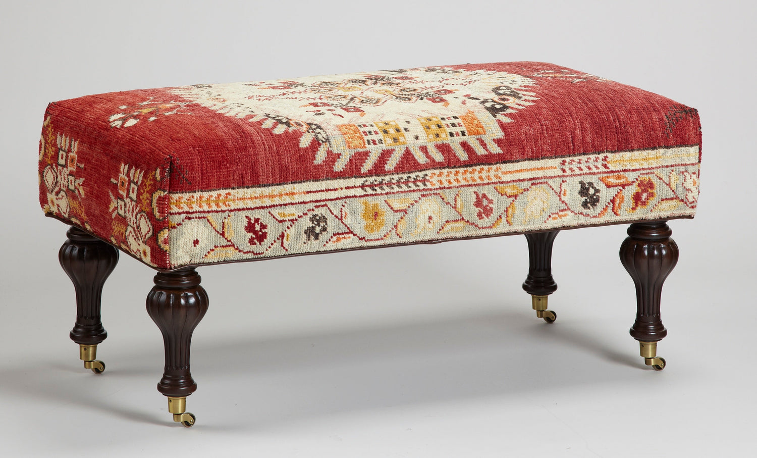 BENCHES & OTTOMANS