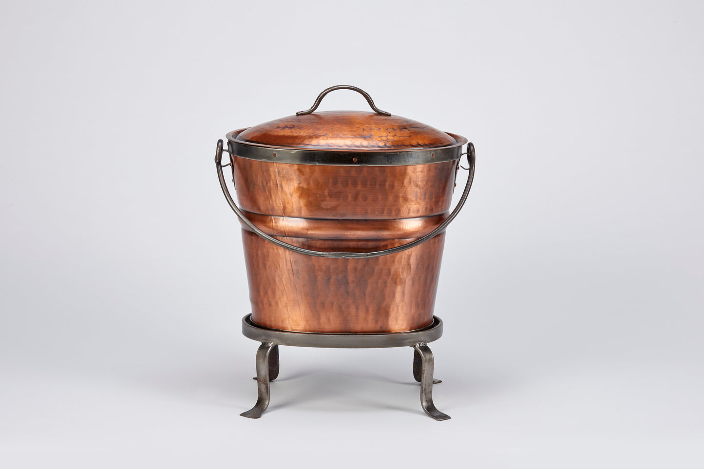 Oval Ash Bucket with Lid and Stand