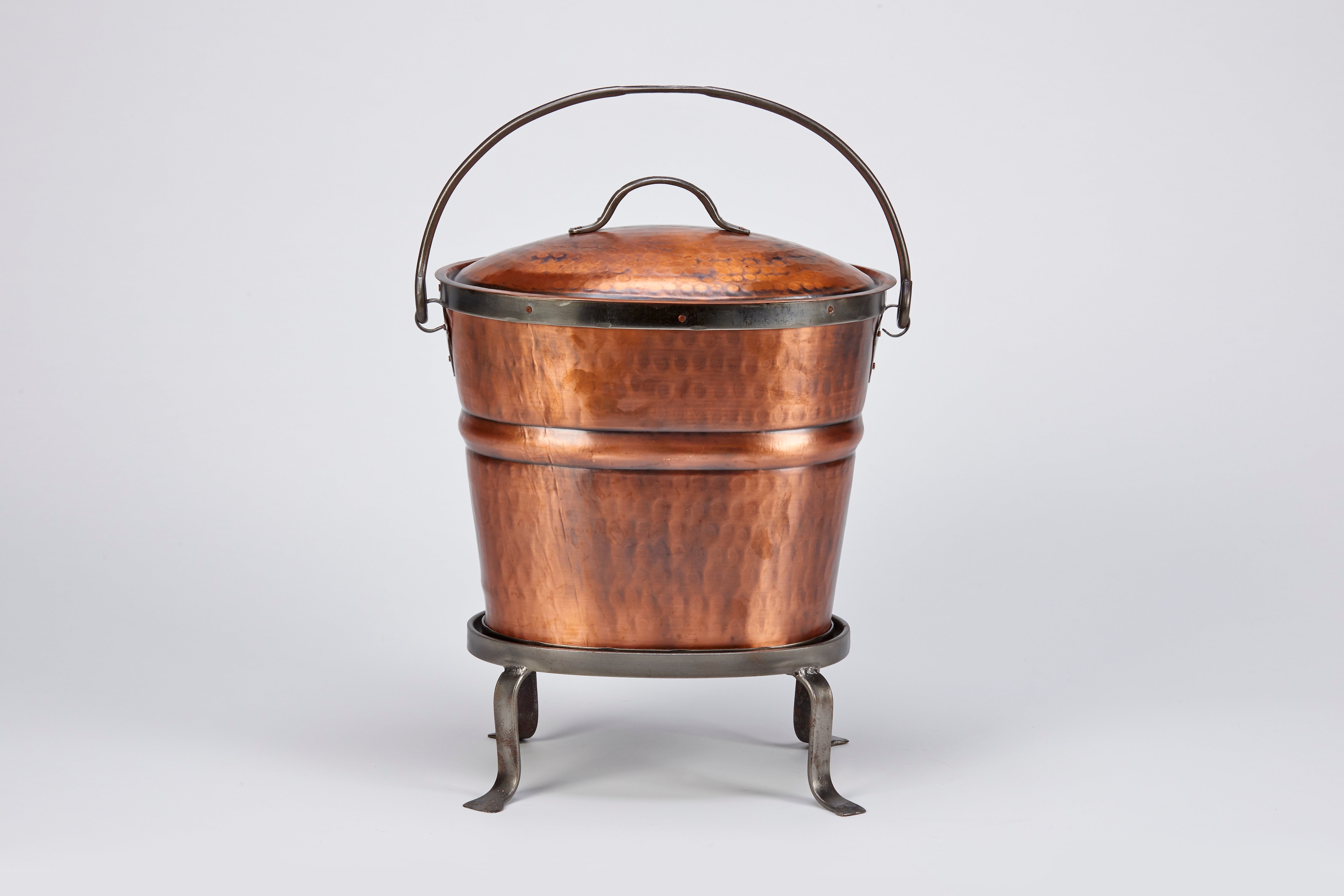 Oval Ash Bucket with Lid and Stand – JATEX International
